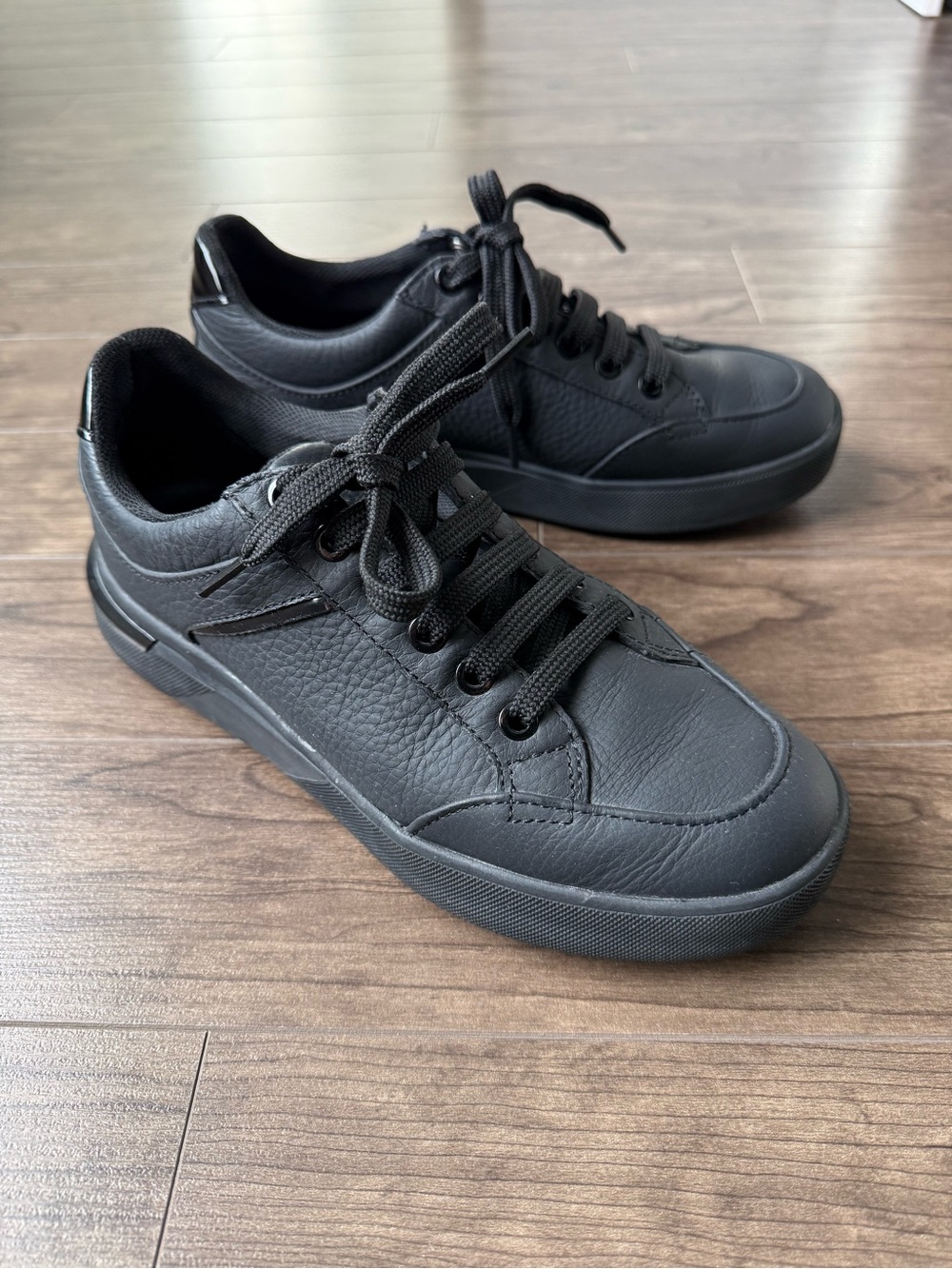 Geox Dalyla Women’s Black Matte Leather Sneakers - Size 6